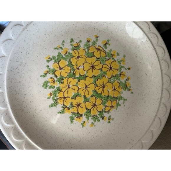 Set of 8 Homer Laughlin Sandstone Grenada Dinner Plates - Picture 4 of 4